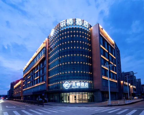 Yunqi Hotel (Pinghu Zhapu Hangzhou Bay New Economic Park) Hotel di Pinghu