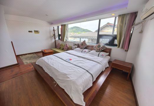 Baixing Renjia InnHotel Overview