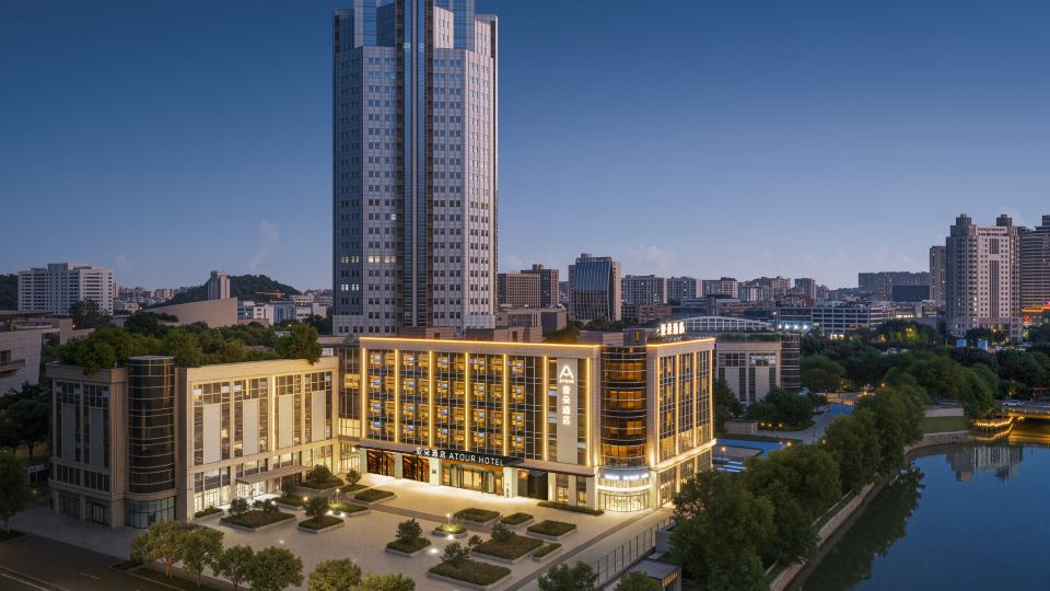 Atour Hotel Taizhou Fudao (City Government Branch)
