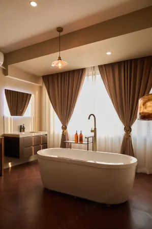 Xiuhui Youpin Business Homestay (Bohai University Wanda Plaza)