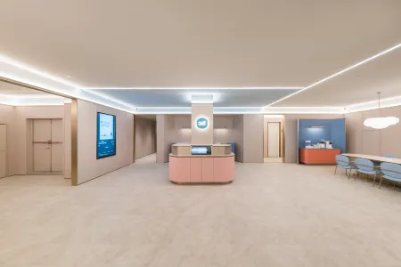 HanTing Hotel (Binhai Wuyue Plaza)