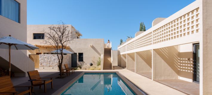 Dunhuang Xiyu Resort Homestay (Mingsha Mountain Crescent Spring) Hotel di Dunhuang