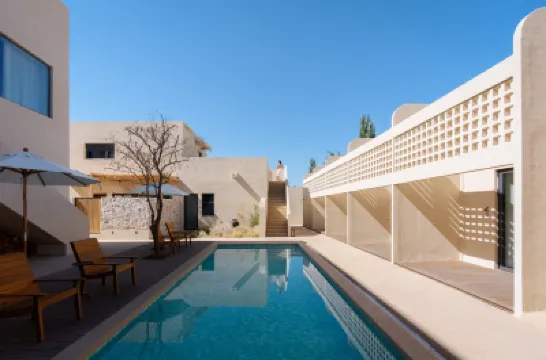 Dunhuang Xiyu Resort Homestay (Mingsha Mountain Crescent Spring)  호텔