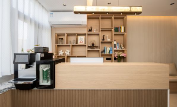 Zhuoyu Hotel (Suzhou Guanqian Street Pingjiang Street)