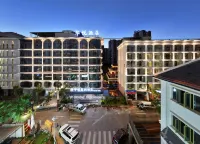HUAYUE HOTEL