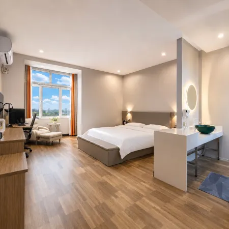 Metropolitan Select Hotel