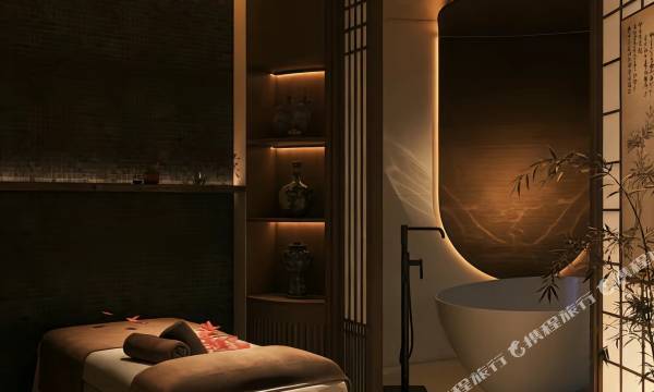 Guangdong Mansion (Guangzhou Zhujiang New Town Wuyangcun Metro Station Store)