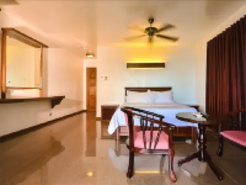 สเตปส์ การ์เด้นรีสอร์ท โรงแรมในเปอร์โตกาเลรา