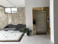 Zhongjiang Fengshang Hotel - 2-Star