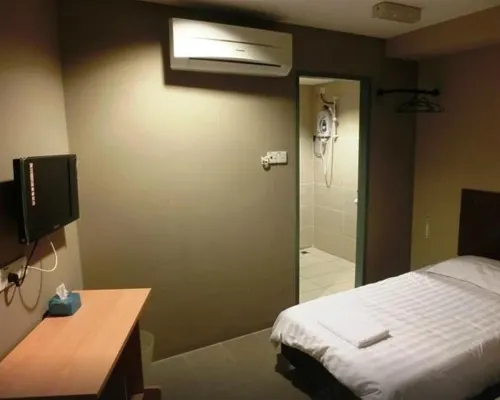 T Hotel タワウのホテル