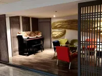 Super 8 Hotel (Yinchuan Gulou Pedestrian Street store) Hotels in Yinchuan