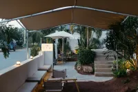 Liuyue · Designer Lake View Holiday Hostel Hotels in Dali City