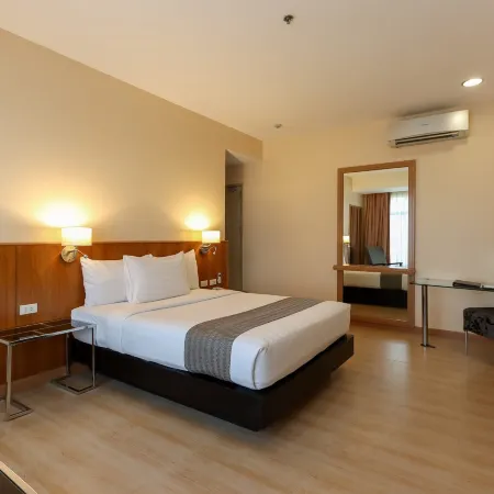 Paseo Premiere Hotel