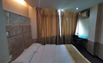 Qichun Shuxin Business Hotel