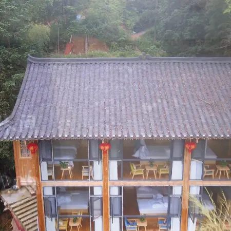 Rongjiang Zhulinjian Chinese Inn (Dali Dong Village)