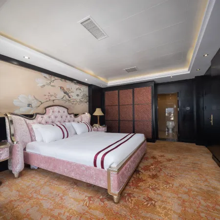 Xiongzhao Hotel (Dali Lushan Ancient City High-speed Railway Station)
