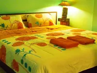 Baan Saithong Hotels near Tawaen Beach