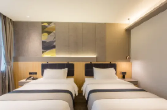 Homeinn Selected Hotel (Linyi Xianggang Road Airport International Convention and Exhibition Center)