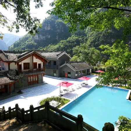 Nuoshuihe Nine Yards Hot Spring Hotel