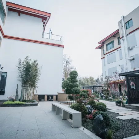 MOSOO Arts Hotel
