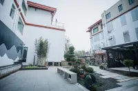 MOSOO Arts Hotel