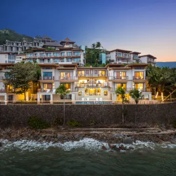 Wanning Half-Mountain Seacliff Lighthouse Pool Villa (Shenzhou Peninsula Potougang Branch) Hotels near Shenzhou Peninsula Lighthouse