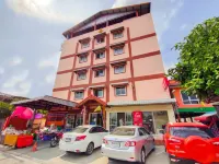 Baan Yuyuen Hotels near Pathumthani University