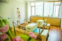 Hongchang Hote (lXingshan High speed Railway Station  Store))