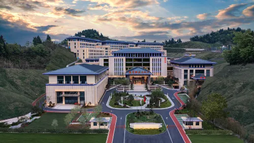 DIANJUN TAOHUALING HOTEL - Esports