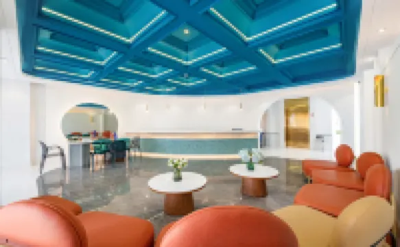 西雙版納芭釐島輕奢酒店（告莊西雙景星光夜市店）