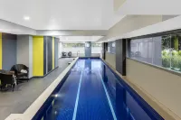 Meriton Suites Zetland - Romantic