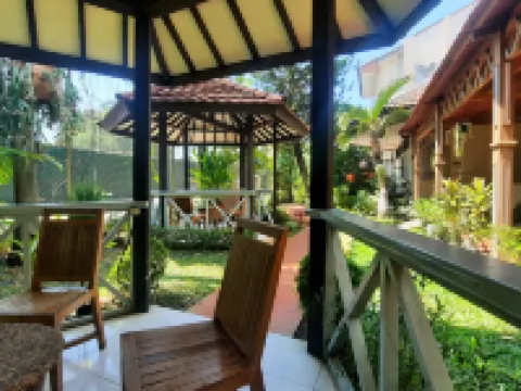 Bentani Hotel & Residence Hotels in Kejaksan