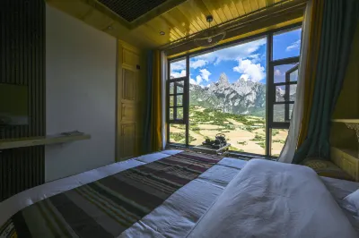 Diebu Zhagana Guanshanju Holiday Boutique Inn Hotels near Fairy Beach