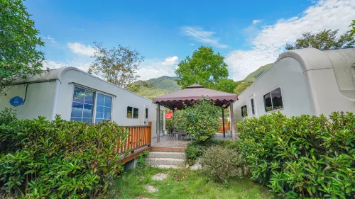 Xingshan Shuangquanzhai Hot Spring Hotel