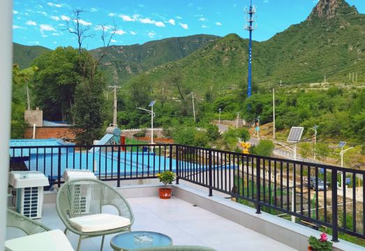 Yunlai Shanshe Homestay의 아늑한 객실 모습