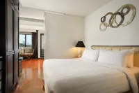 Oakwood Suites Kuningan Jakarta - Balkon