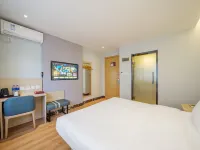 7 days Premium Hotel Dalian Xinghai Plaza Xi'an Road subway station store Hotels in Dalian