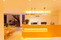 Yage Homestay (Sigangli Pedestrian Street)