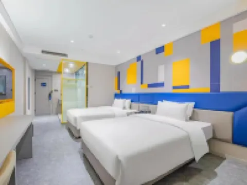7Days Inn Hotel (Xiaogan Dawu Caifu Square)