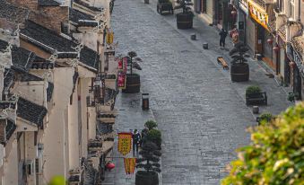 Yuanteng Yuxia Yunshang River View Homestay (Zhenyuan Ancient Town Branch)