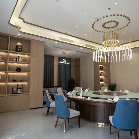 Aral Taheguanlan Hotel