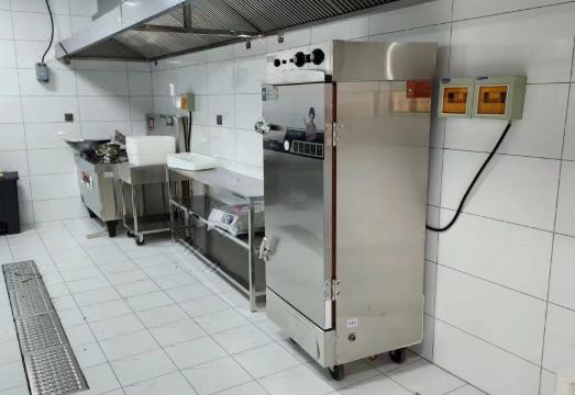 츠펑 윤지 퓨처 부티크 호텔 객실 내부 스마트 패널 모습