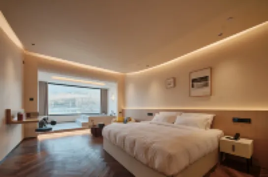 南京山居秋茗酒店（湯山龍尚湖店）