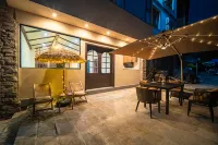 Yueting Nanshe (Libo Xiaoqikong East Gate) Hotels near Cuigu Waterfall