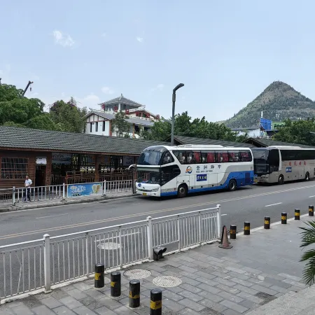 Huangguoshu Heyuan Hotel