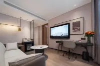 ChiFeng Hongshan Commercial Pedestrian Street Atour Hotel Chifeng otelleri