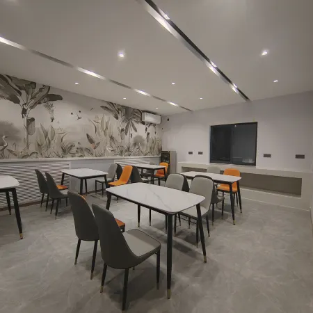 City 118 Chain Hotel (Feixian International Business & Trade City Branch)