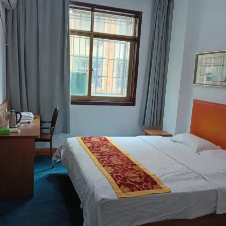 Changsha Yunqing Inn