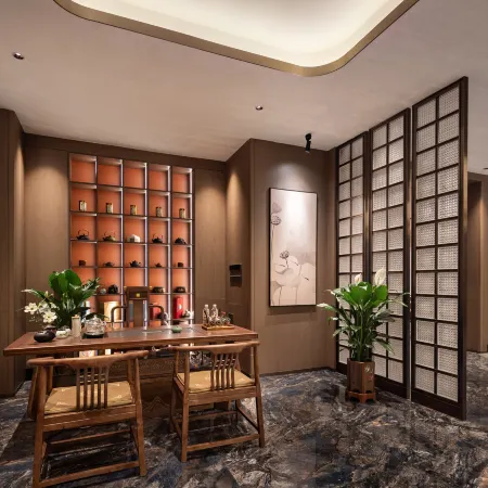 Xingyue Hotel (Dashang New Mart Jiamusi Station)