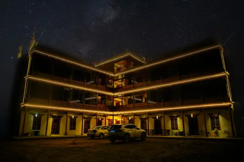 Yundu Manor